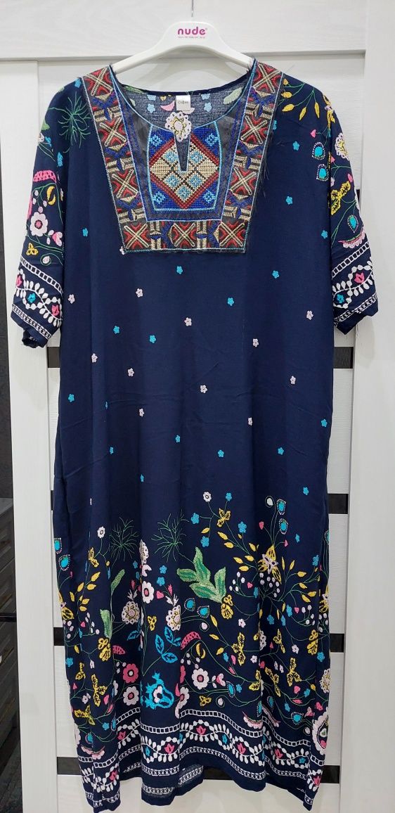 Продам платье.На фото разные модели.