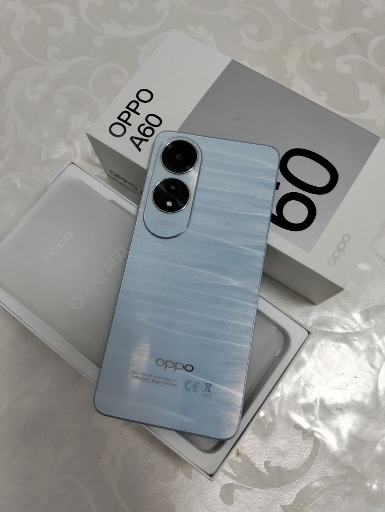 Продам телефон OPPO A60. Чехол Веном в подарок. Память 256 ГБ.