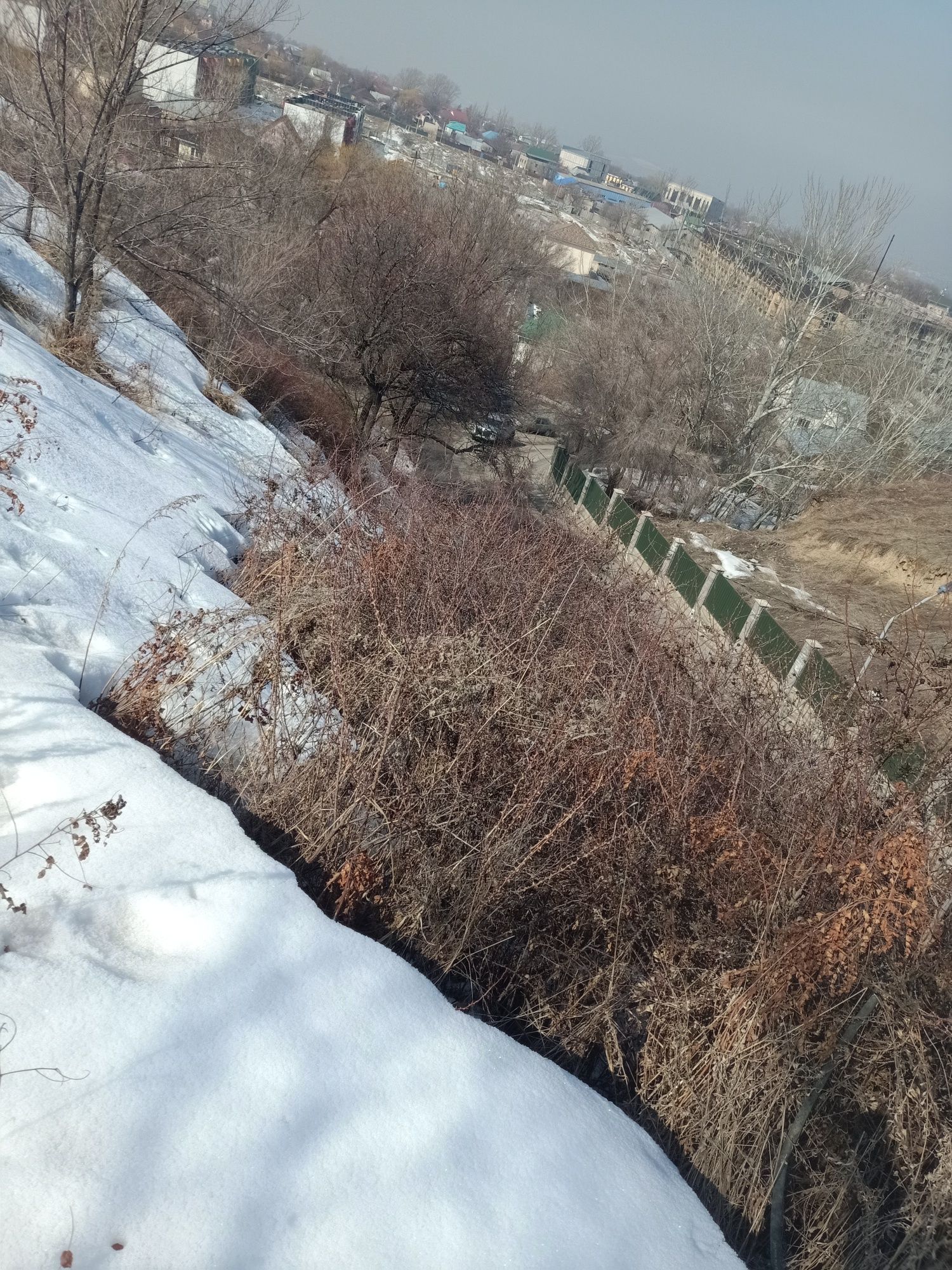 Продам участок 6 сотак в роёне Акжар в горах