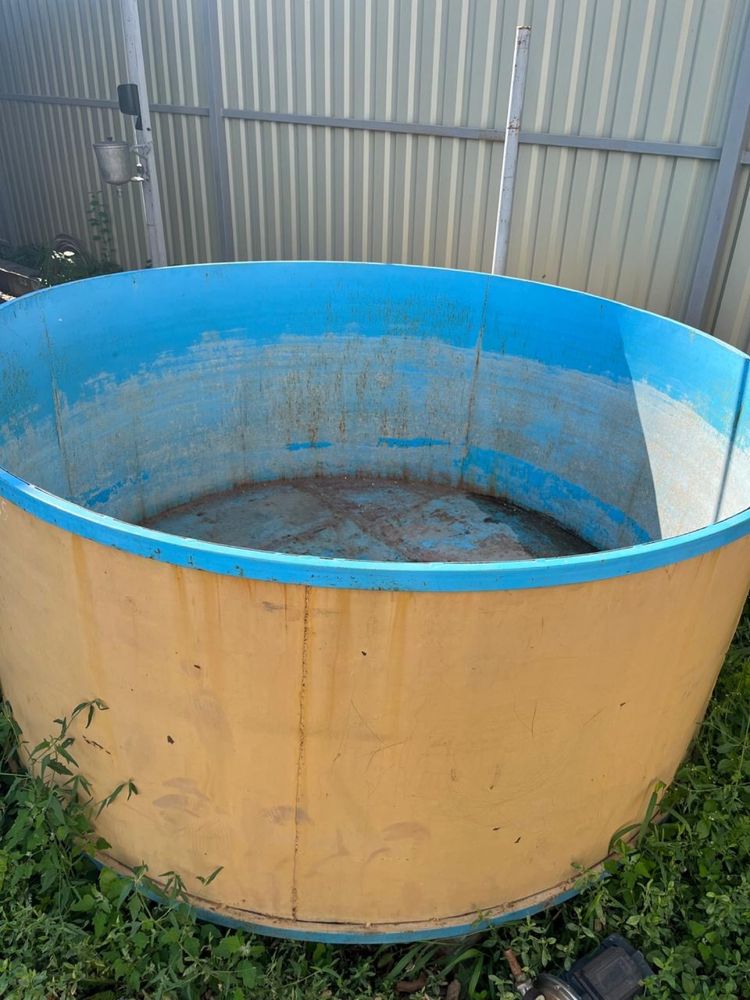 емкость для воды и бассейн