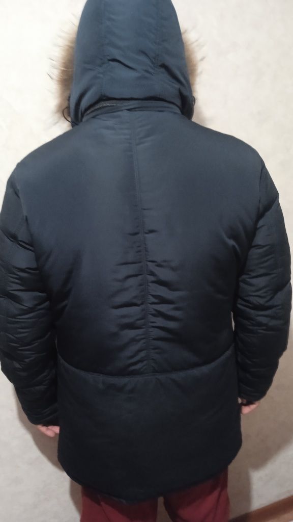 Продам куртку 52 размер