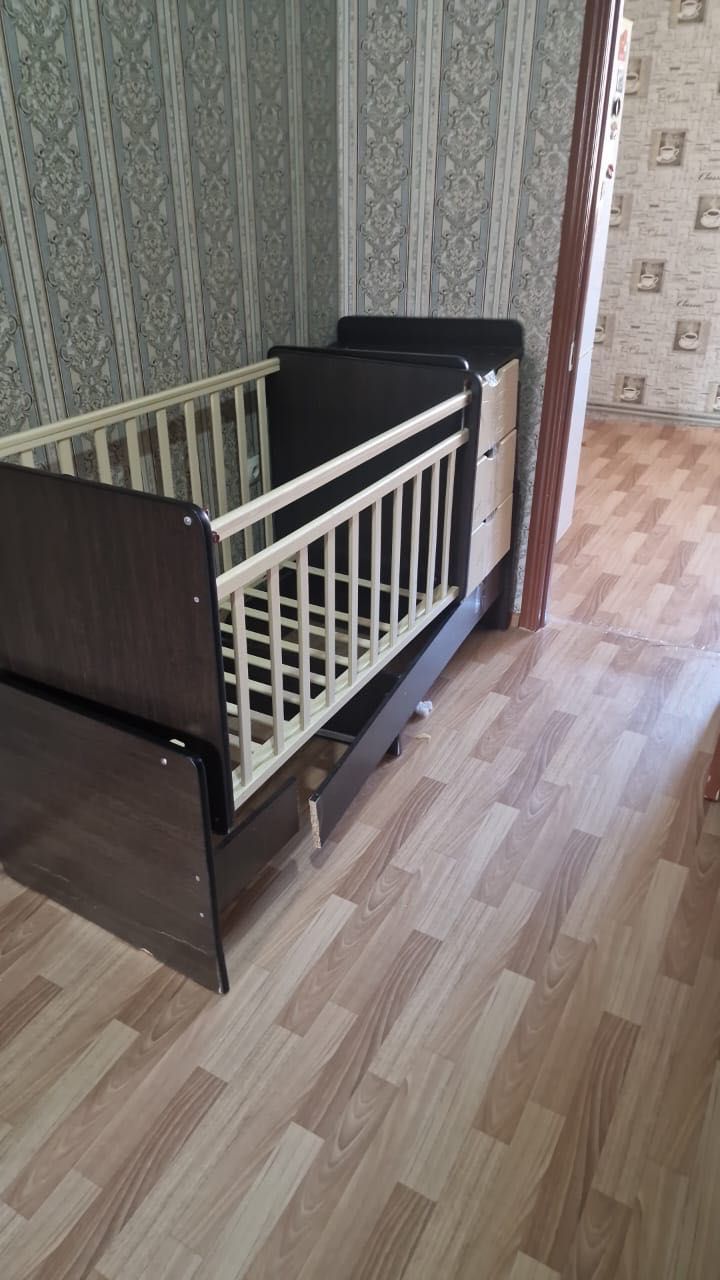 Кровать отдам даром