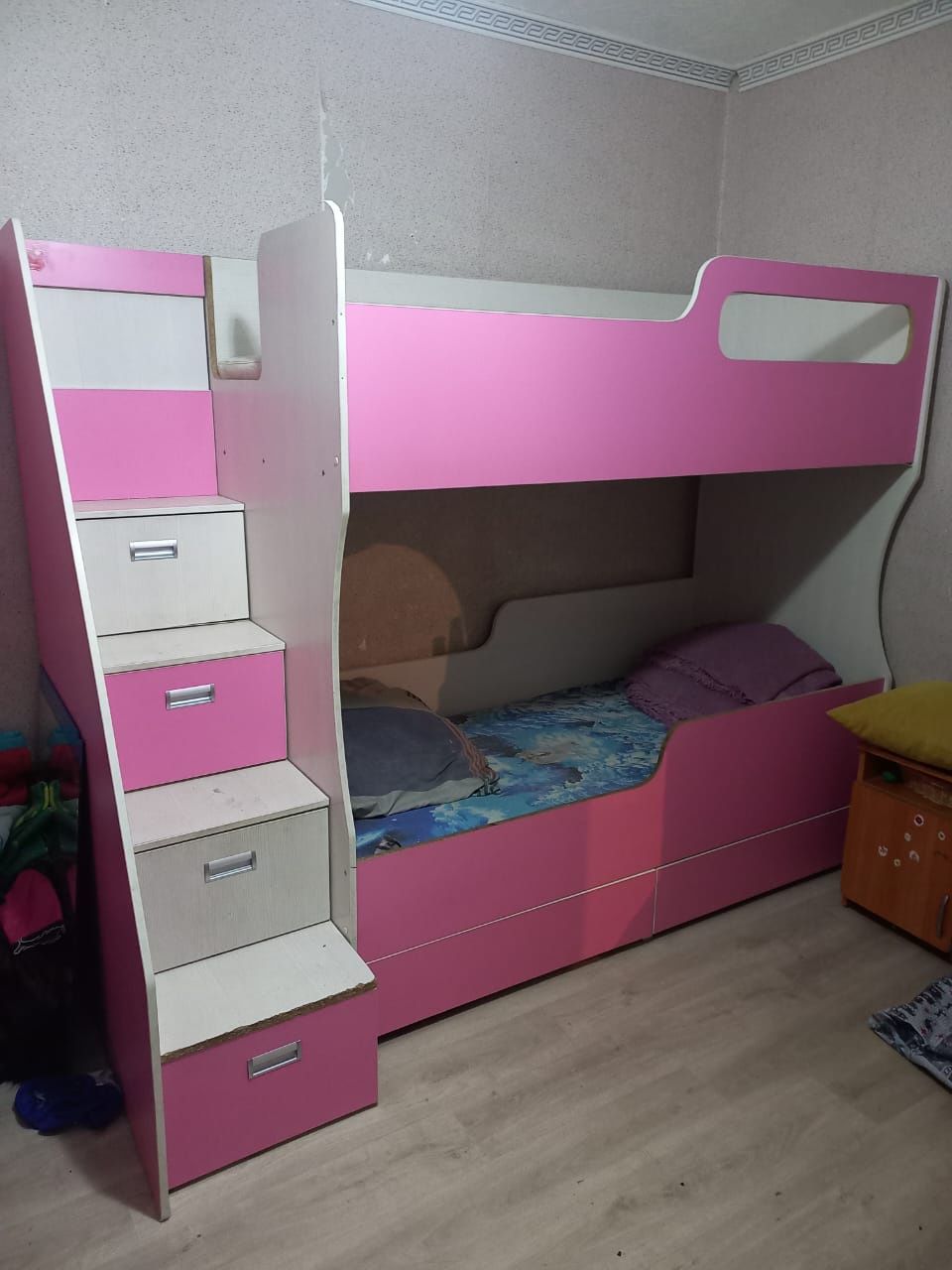 Продам двух ярусную кровать Срочно