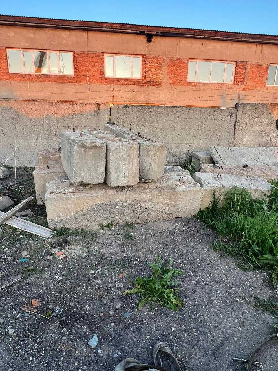 Лестничный марш, бетонные блоки, бетонные перемычки