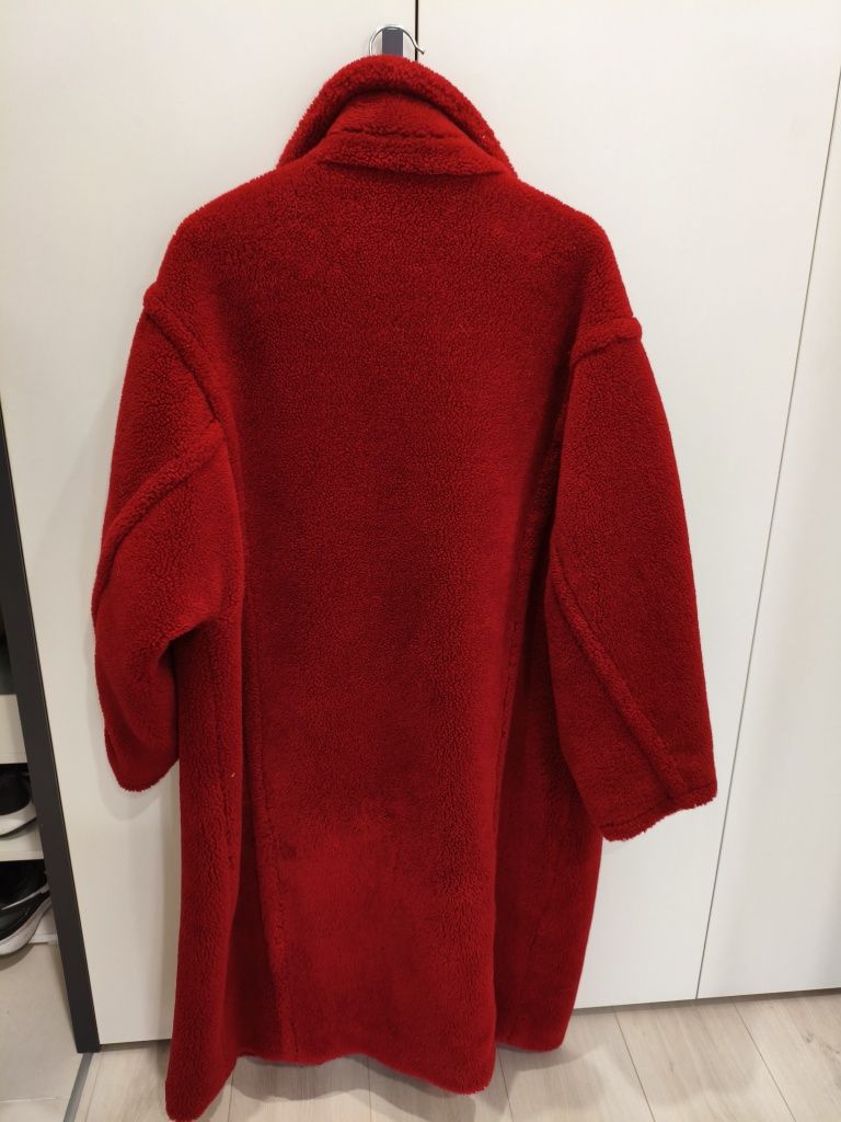 Женская красная шуба MaxMara из верблюжьей шерсти, размер M/46