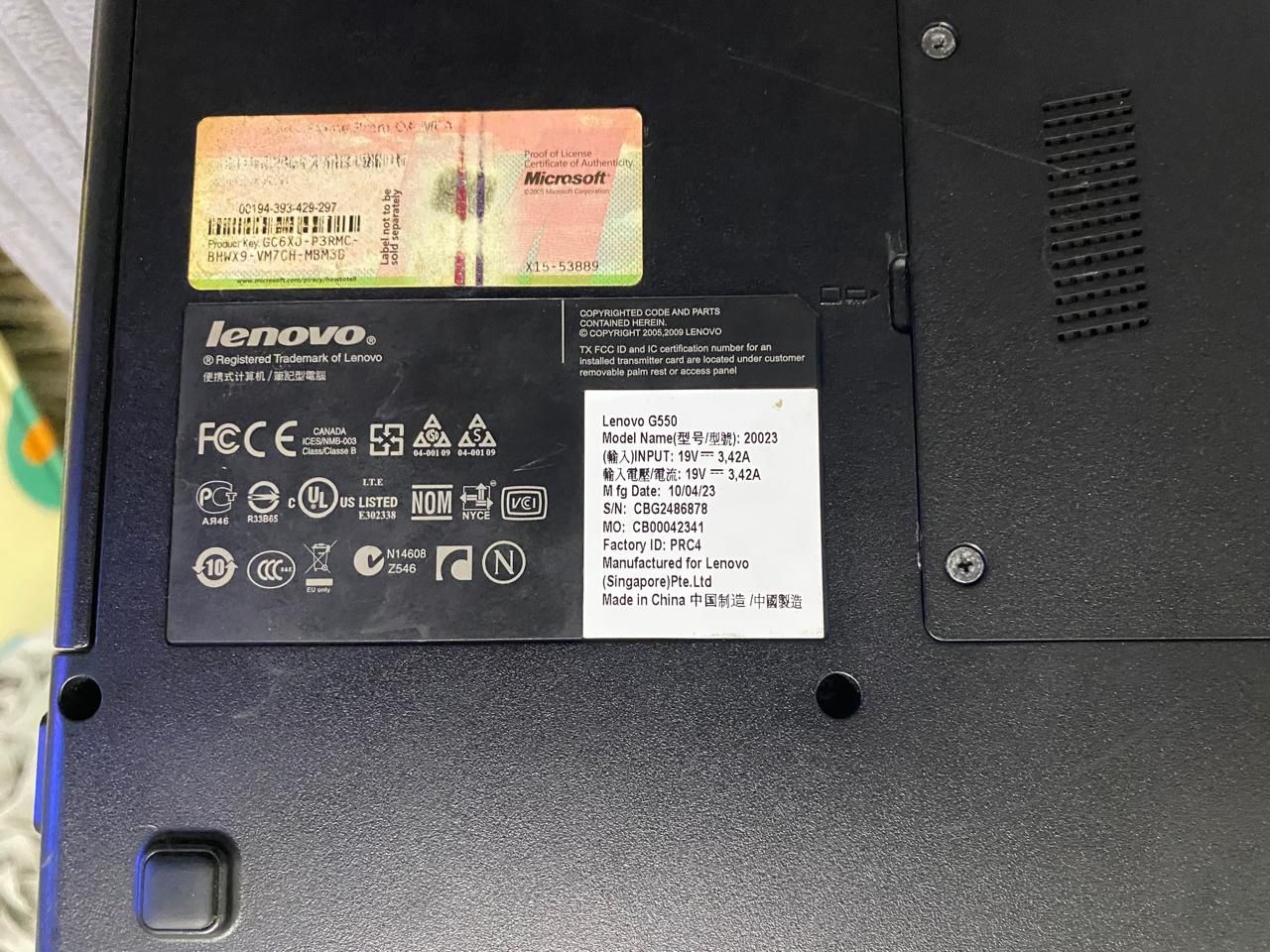 Ноутбук марки Lenovo