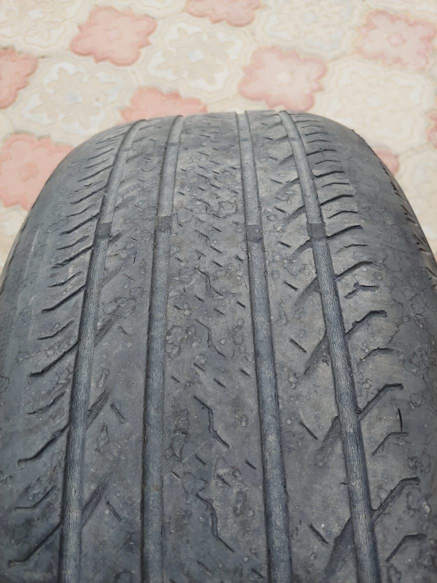 Шины 2 штуки BRIDGESTONE 225/65/R17