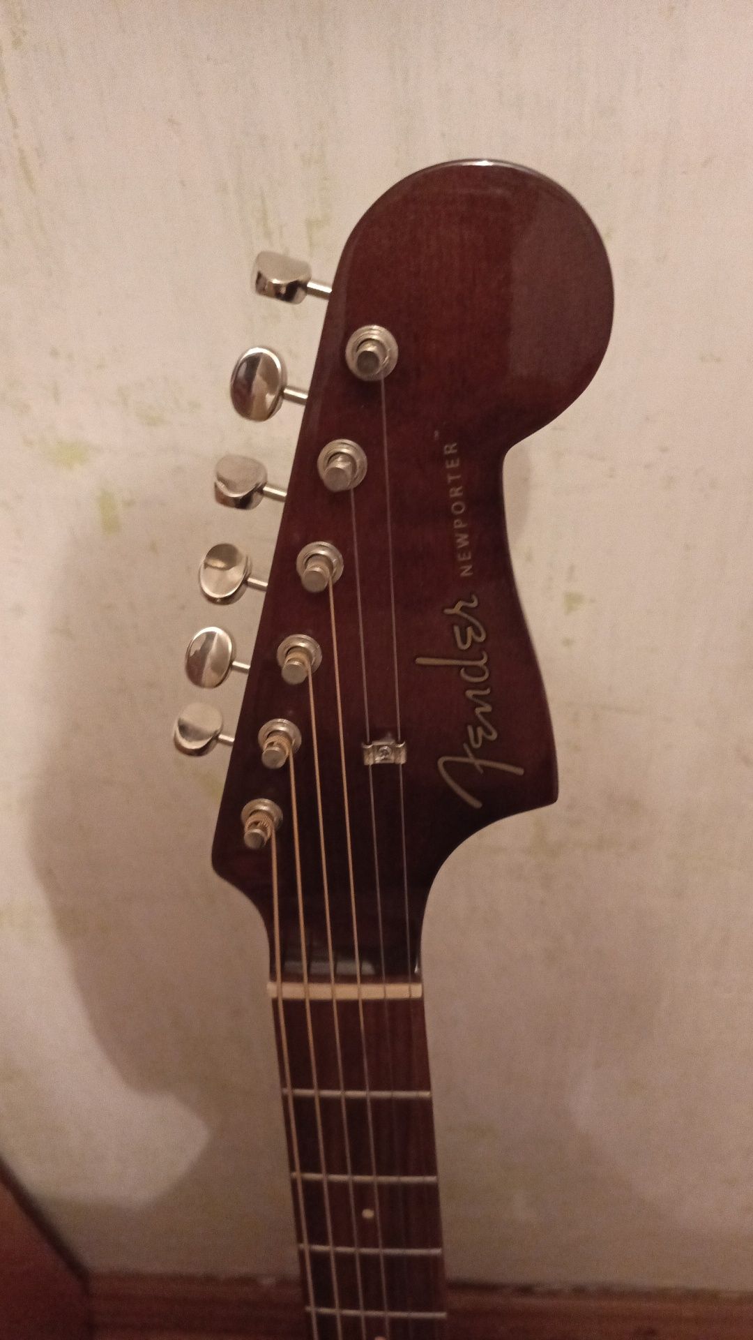 Гитара. FENDER. acoustic. Хорошая выполнена в мировом масштабе
