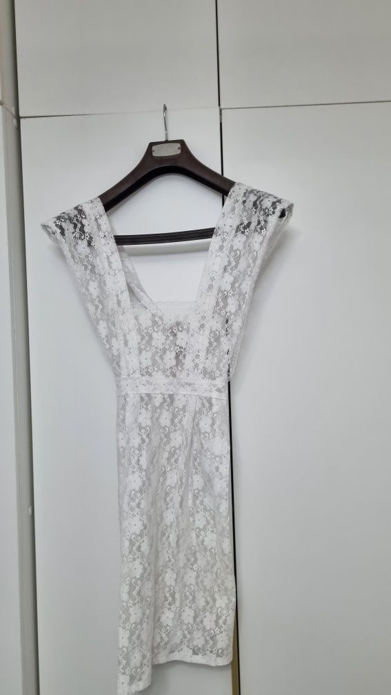 Продам школ.форм. фартуки, юбка, платье,