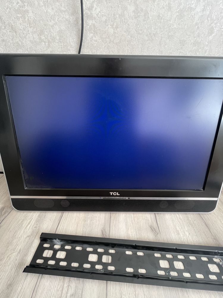Продам телевизор  TCL
