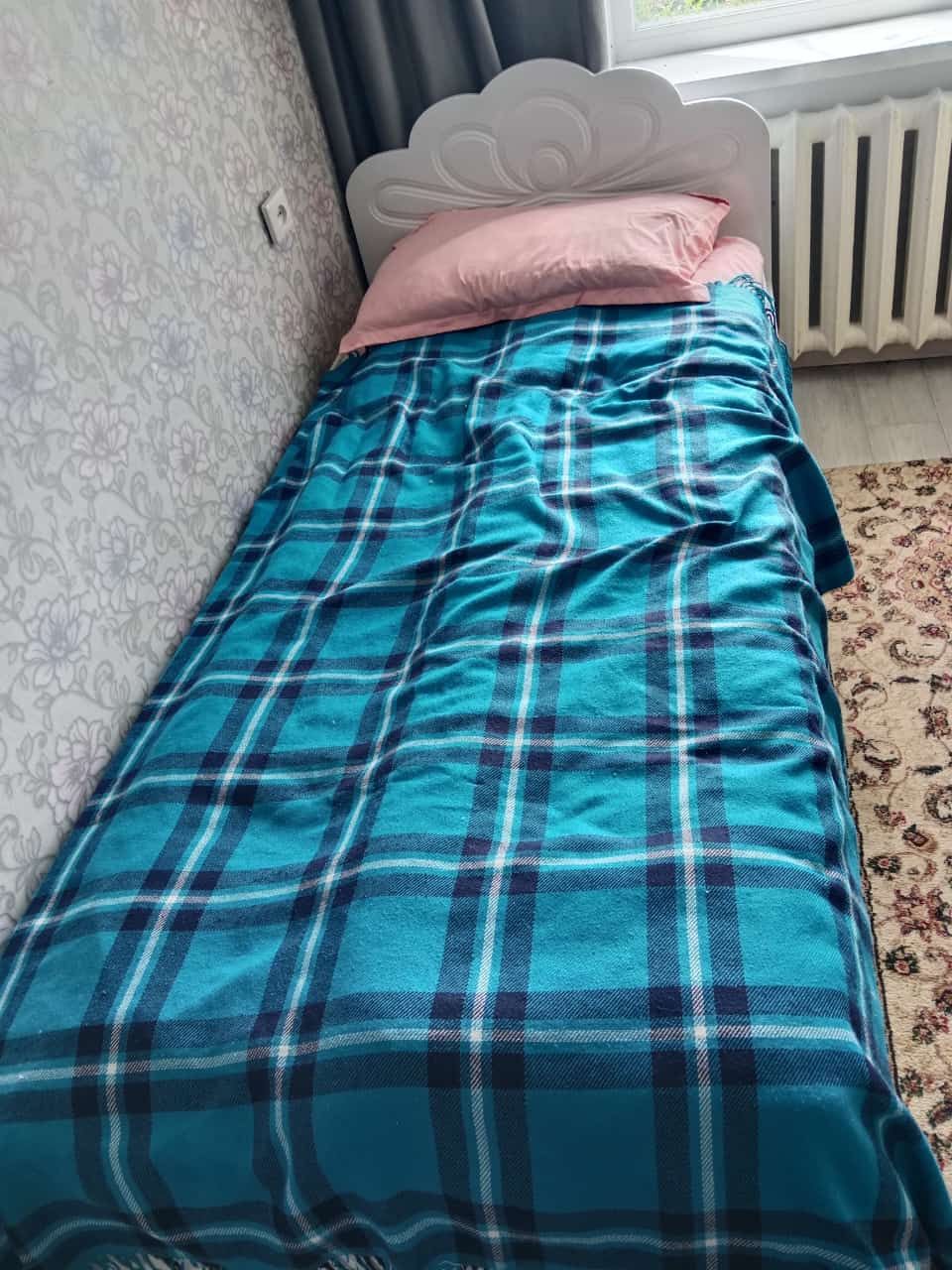 Продам тахту с ортапедическим матрасом