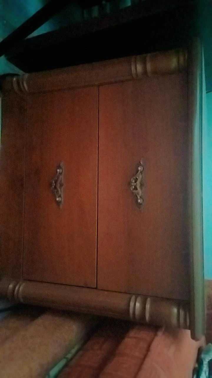 Продам спальный гарнитур в хорошем состоянии!!