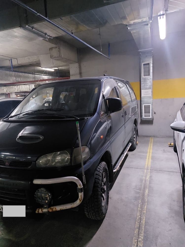 Mitsubishi Delica