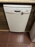 Продам посудомоечную машину Electrolux ESF43011