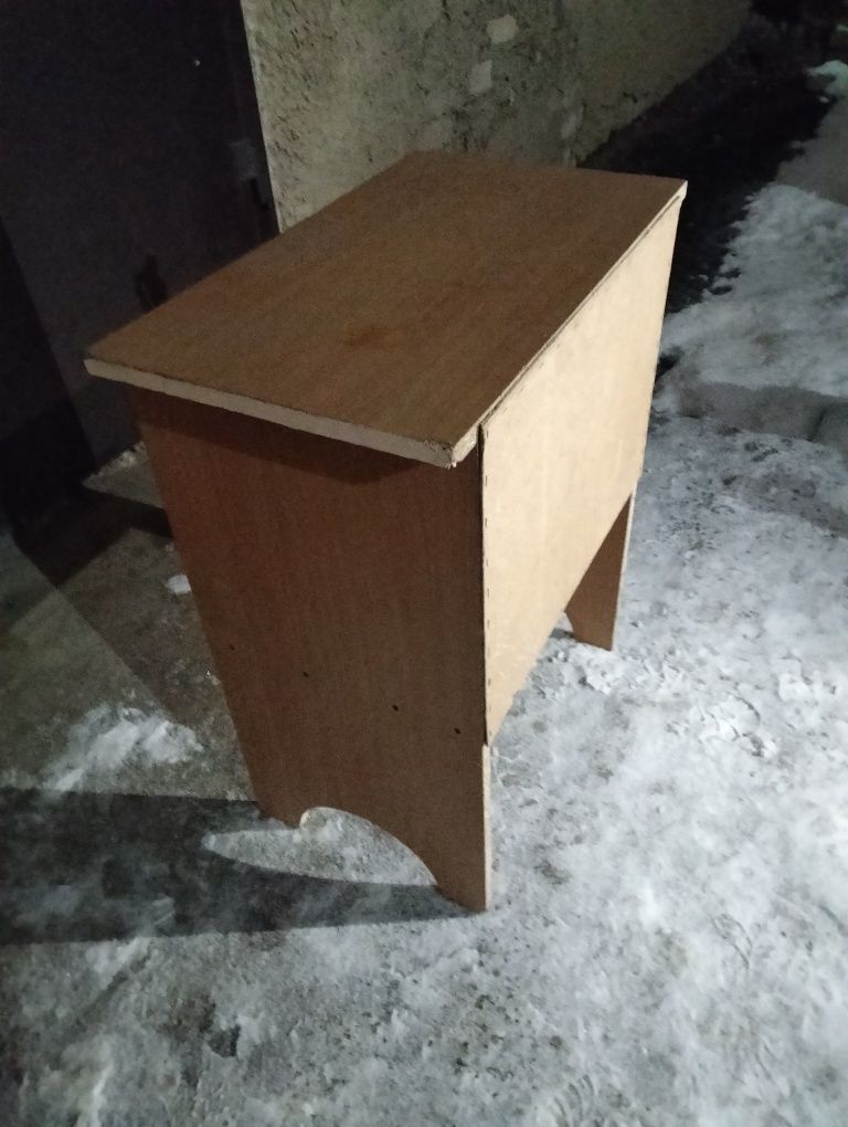 Продам  Столик- Помощник. 5000 тг
