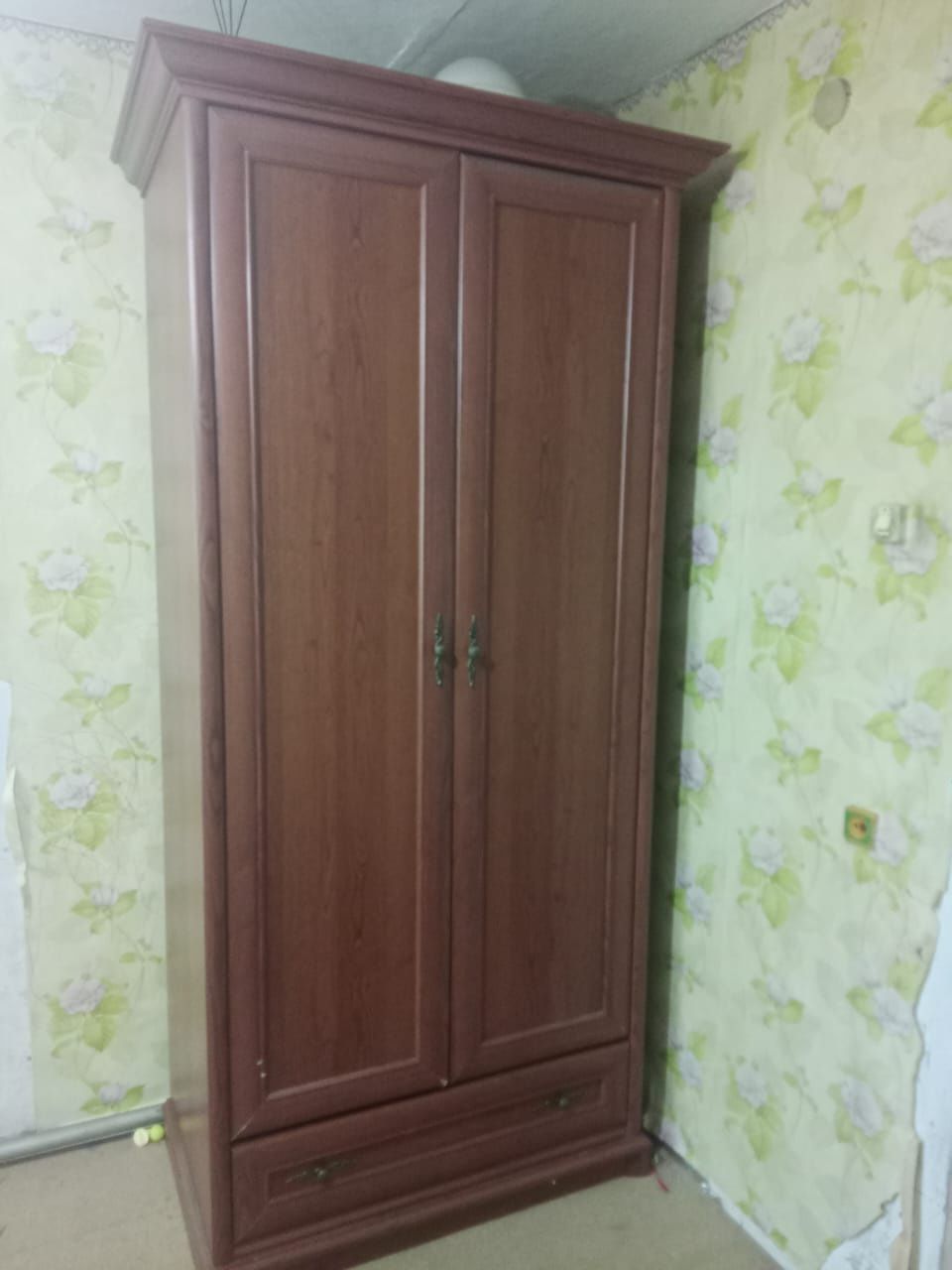 Продам шкаф б/у в хорошем состоянии