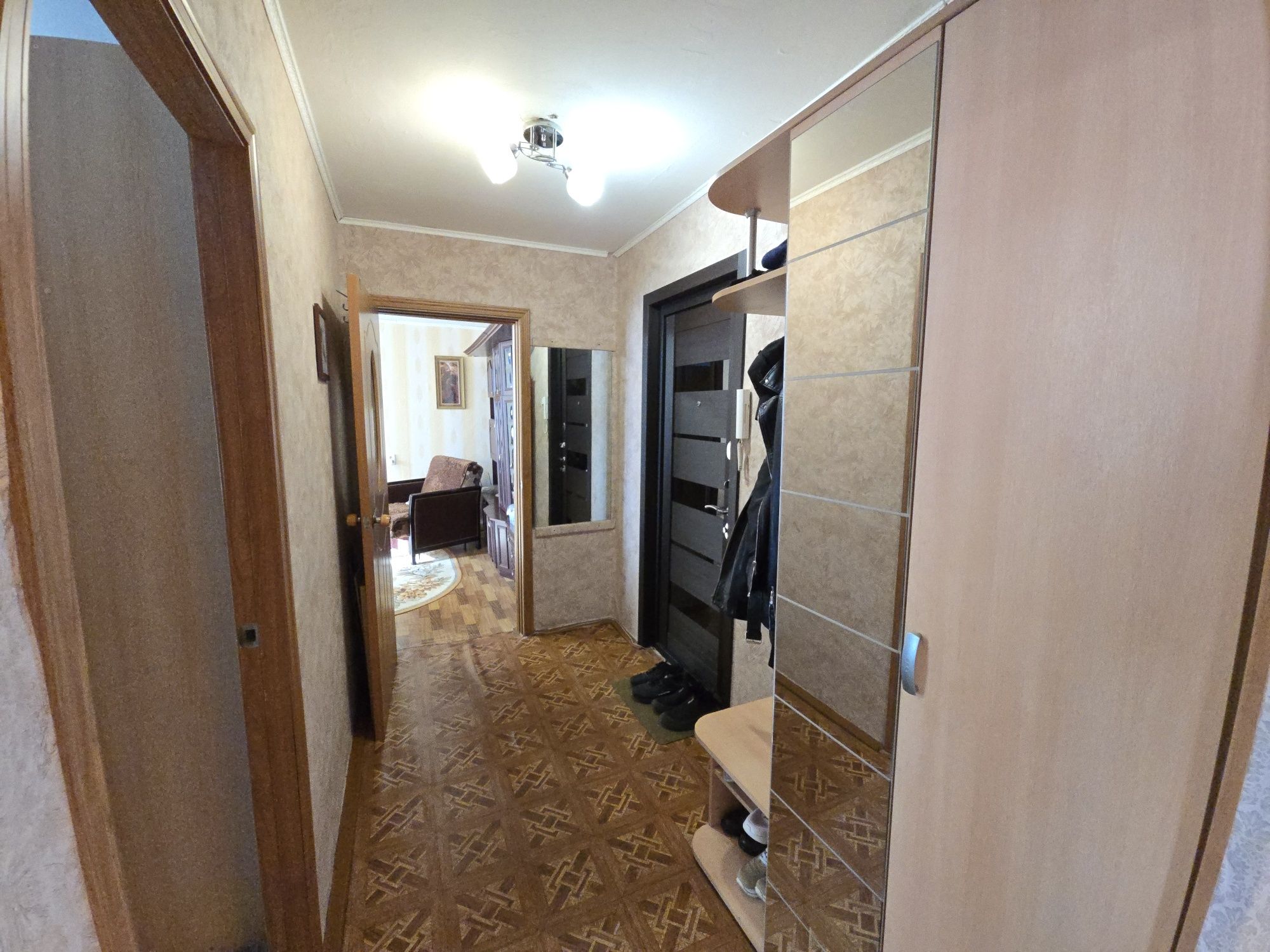 Продам двухкомнатную квартиру новой планировки