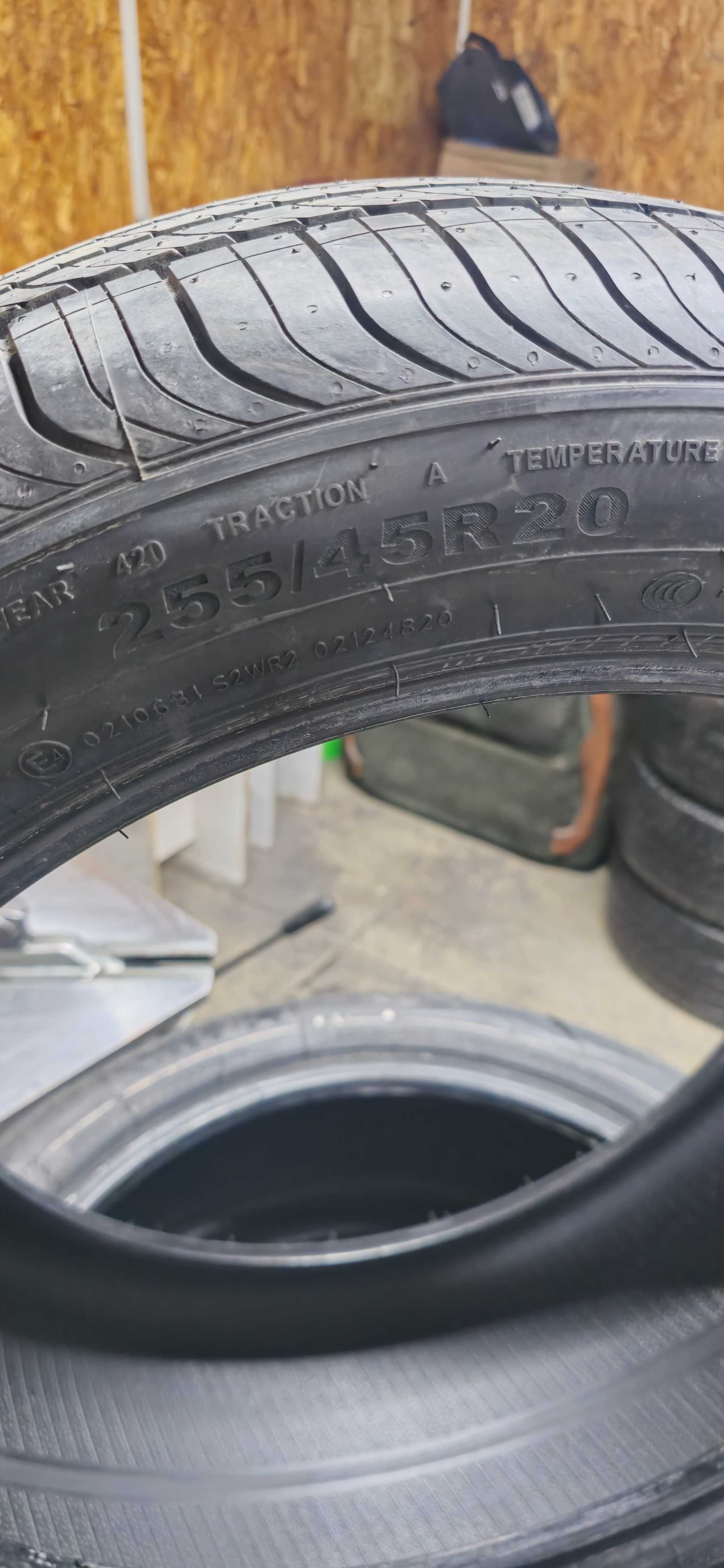 Продам новые шины R20