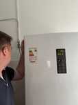 Современный холодильник LG