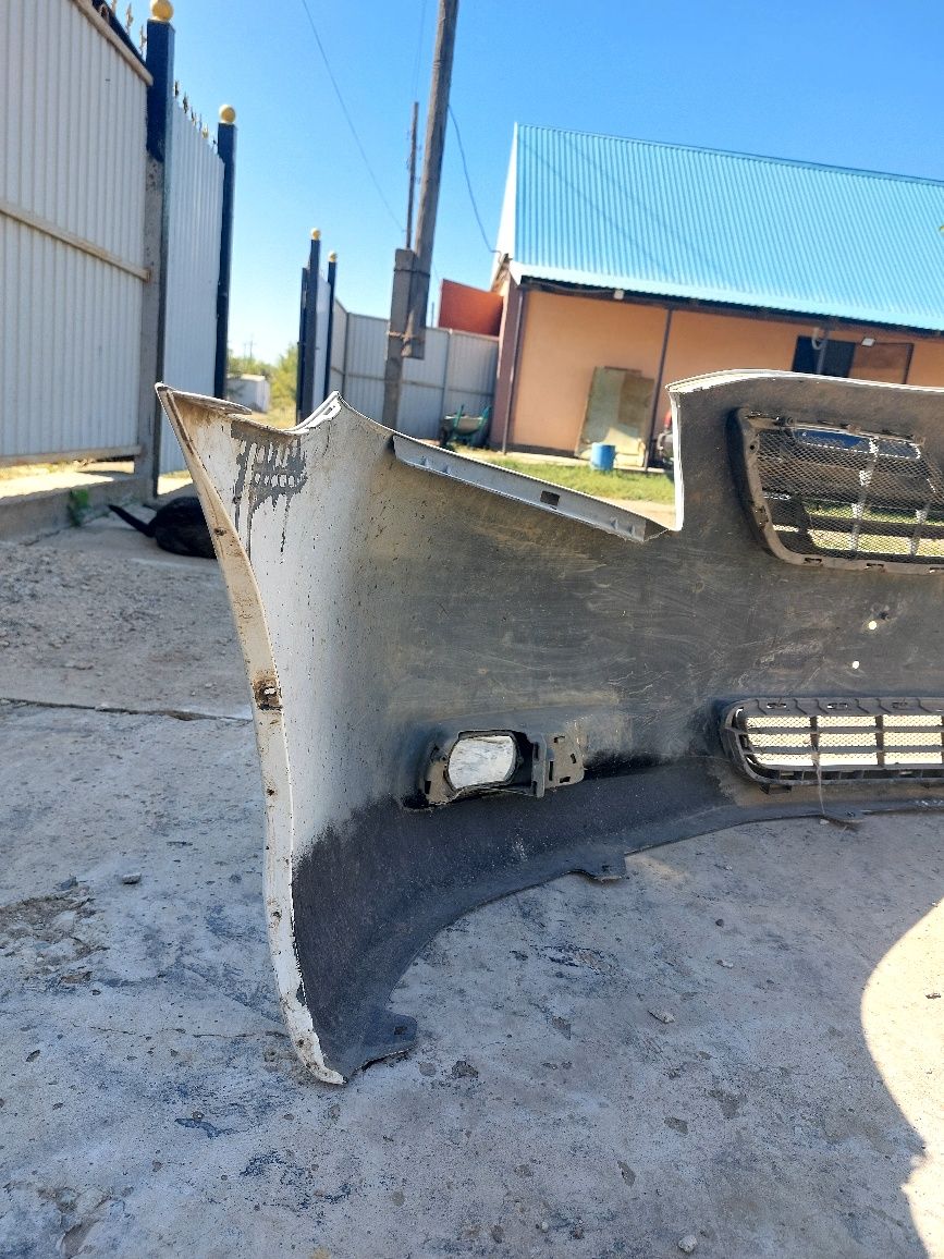 Бампер Toyota Camry 40 оригинал