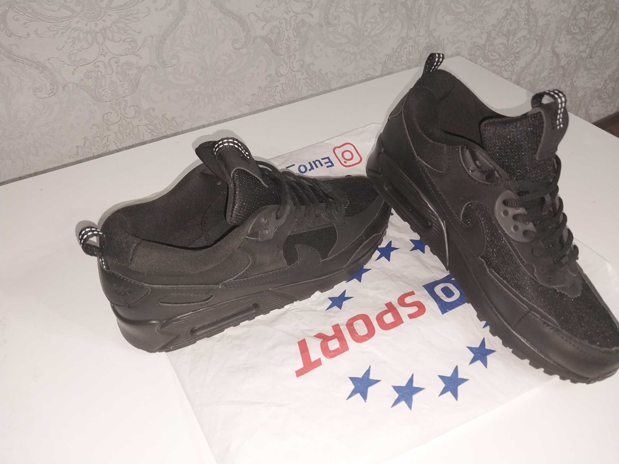 Кроссовки  NIKE   (воздушной подушкой)