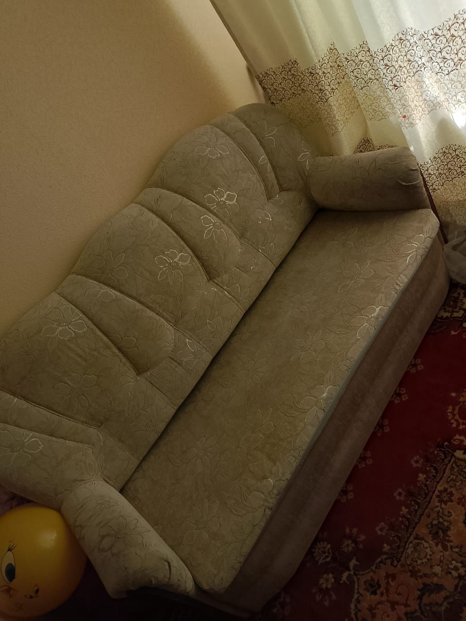 Срочно продам диван