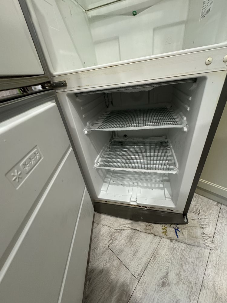 холодильник Electrolux