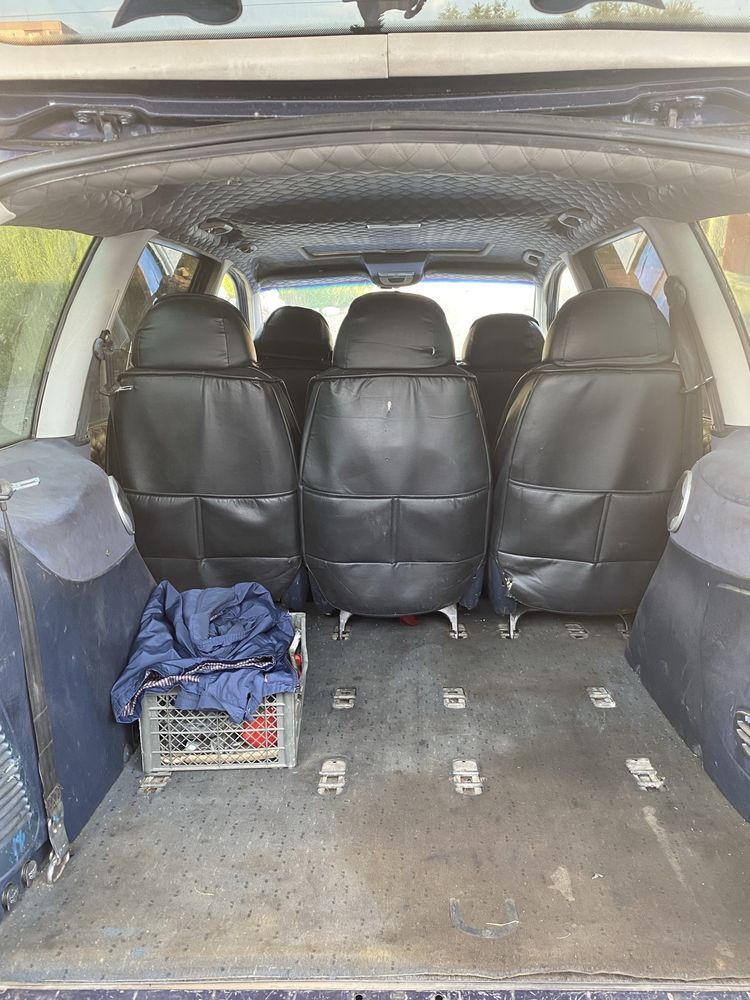 Volkswagen Sharan в хоршем состоянии