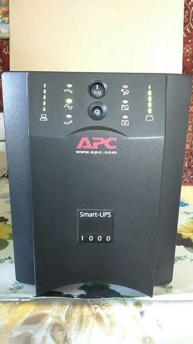 Источник бесперебойного питания ИБП APC Smart UPS 1000 новый в упаковк