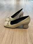 Продам туфли фирмы Charles&Keith в бежевом цвете в отличном состоянии