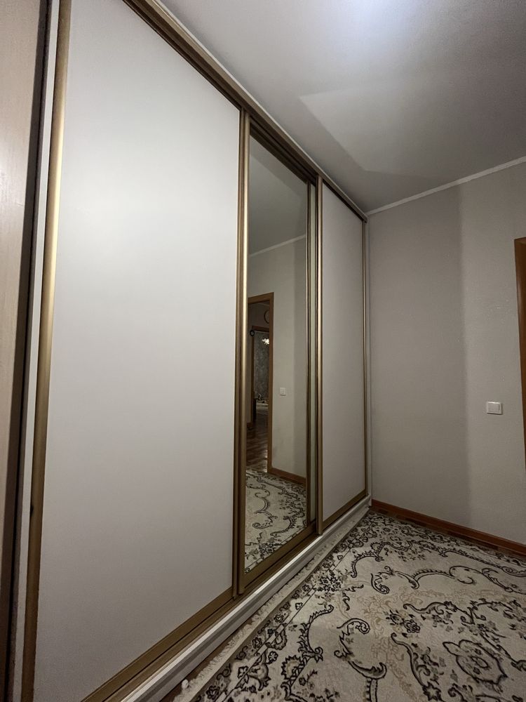 Продам шкаф купе