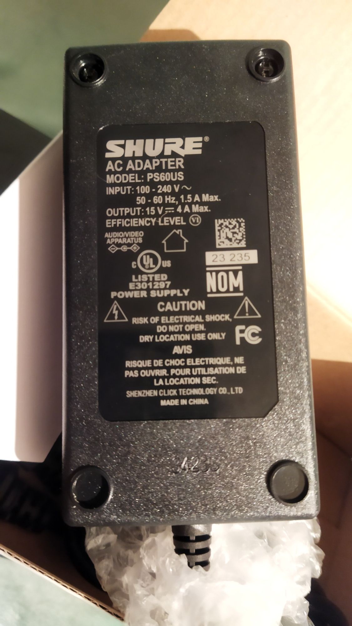 SHURE UA844SWB. Микрофонный Сплитер.