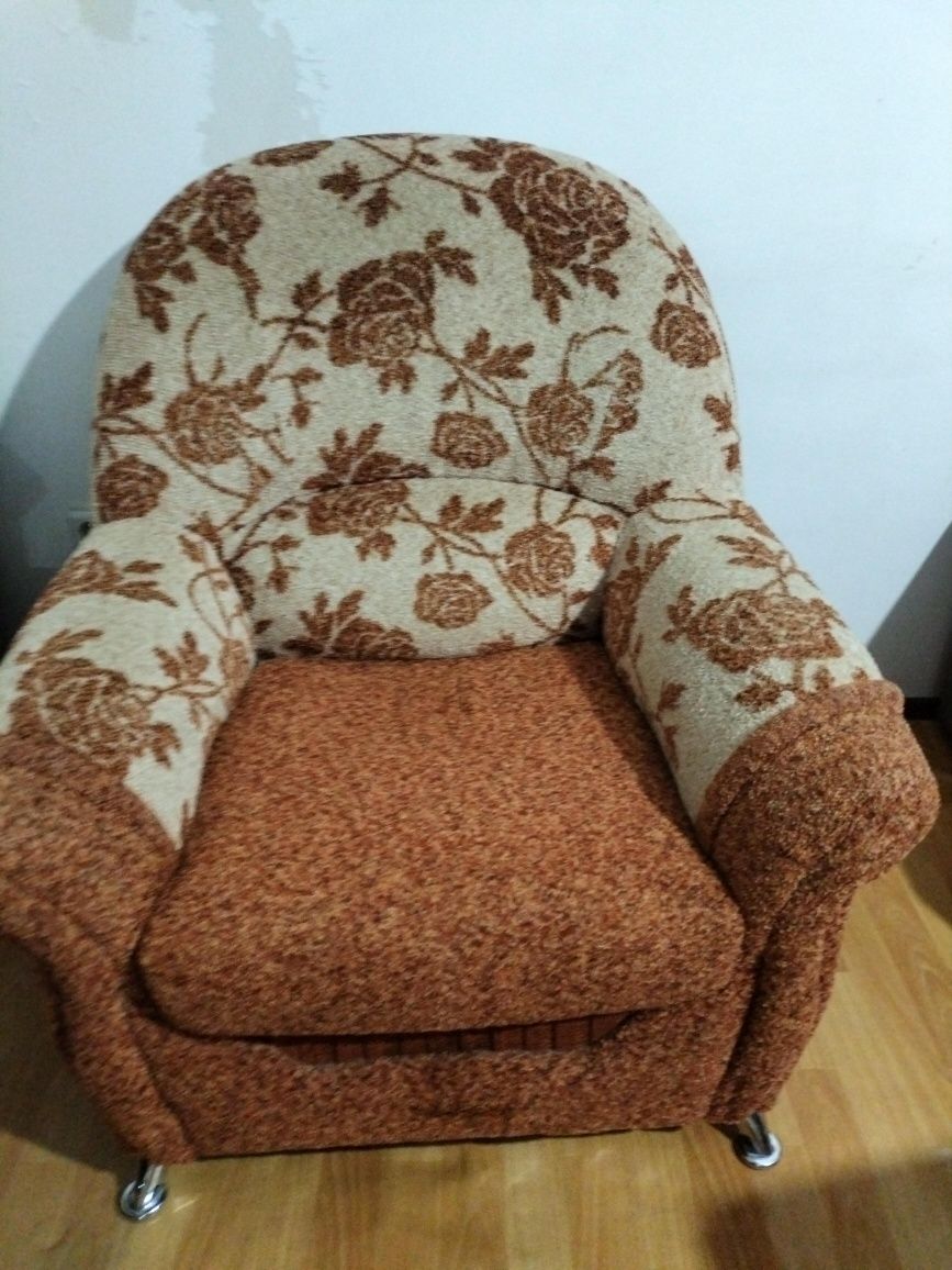 Диван и 2 кресло
