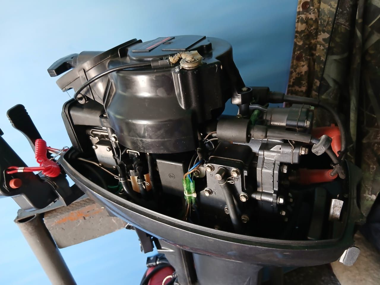 Продам лодочный мотор sea pro 9,9.  15 в отличном состояние
