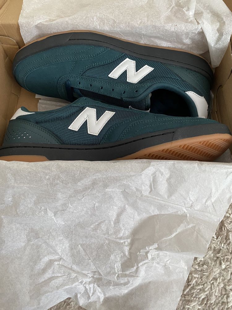 Продам мужские кроссовки New balance