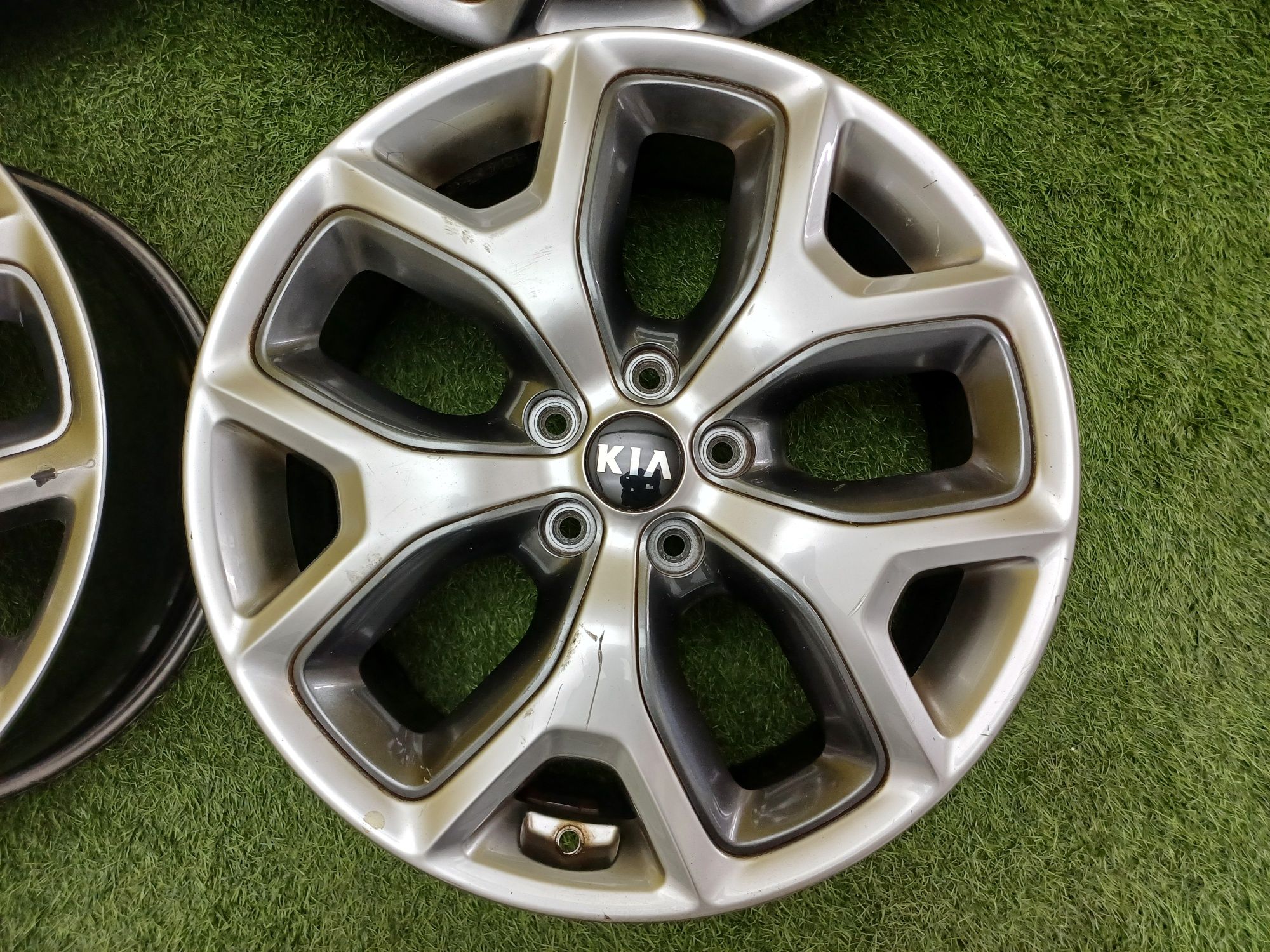 Диски R19 5×114.3 на Kia и другие.