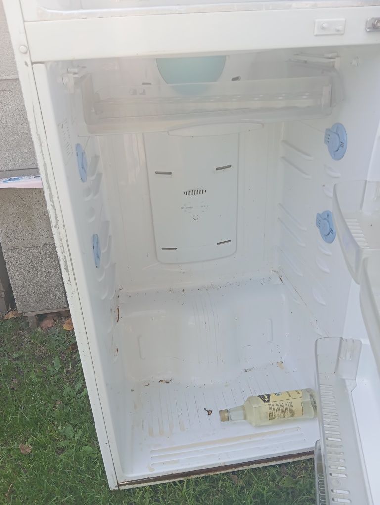 Продам холодильник Samsung