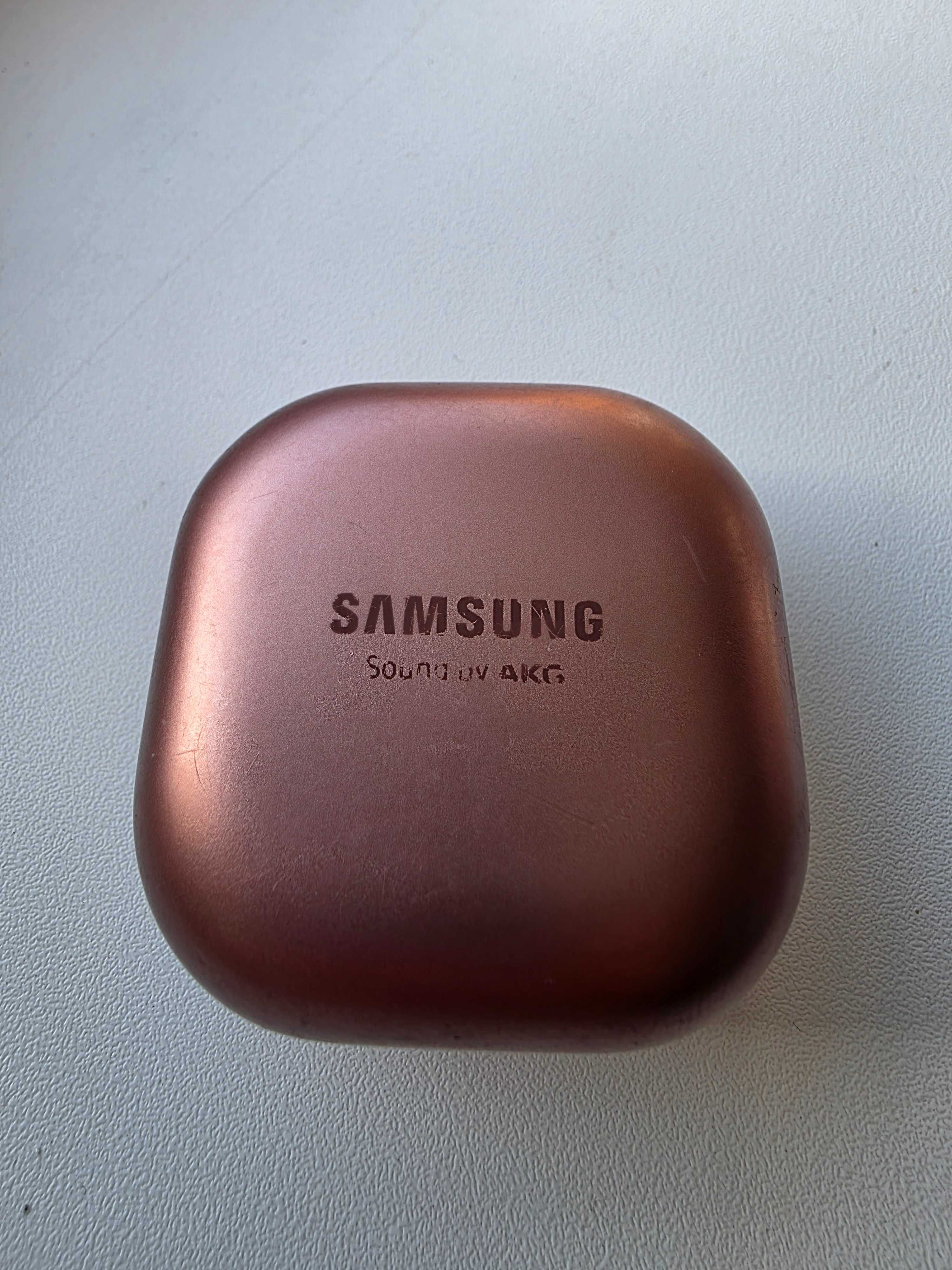 Продаю беспроводные наушники Samsung Galaxy Buds Live