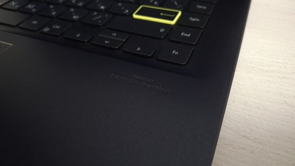 Asus VivoBook 14