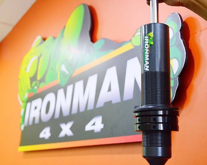 Тент - маркиза боковой. ironman 4x4. Размер 2.5 Х 2.5 метра