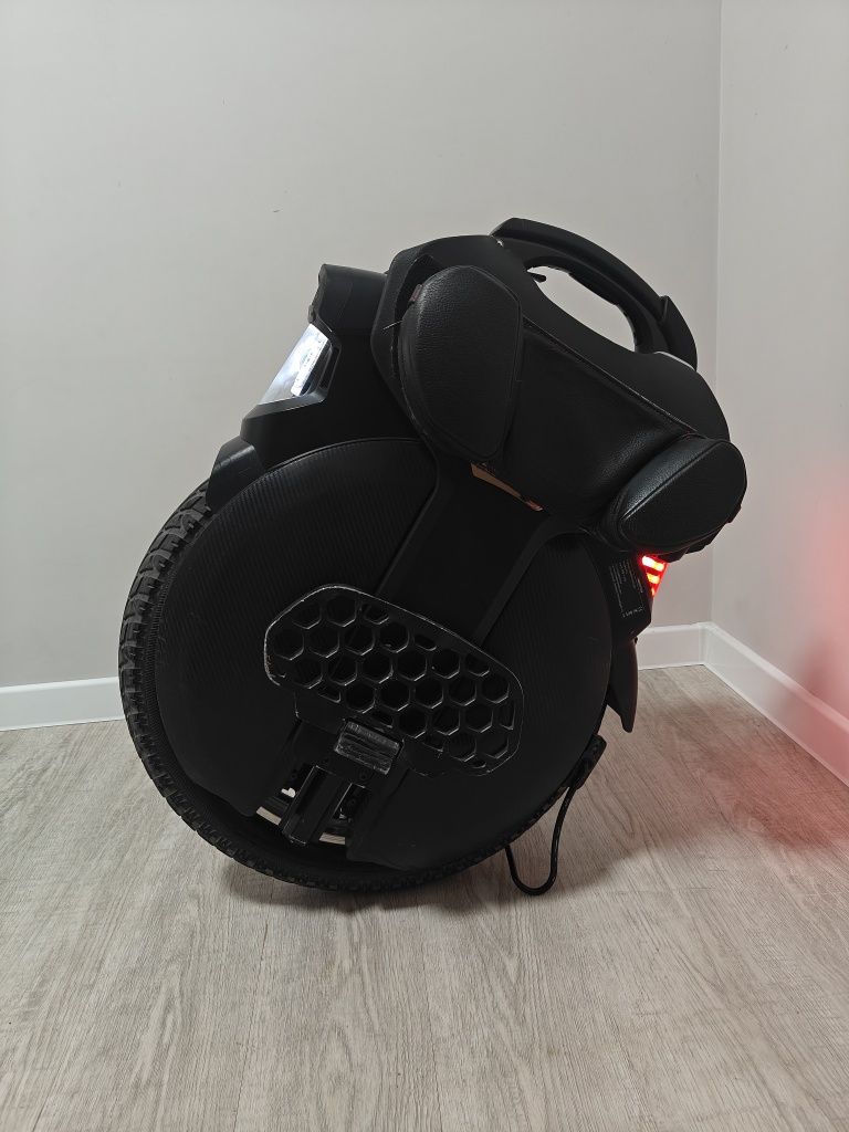 монокрлесо Inmotion V 11