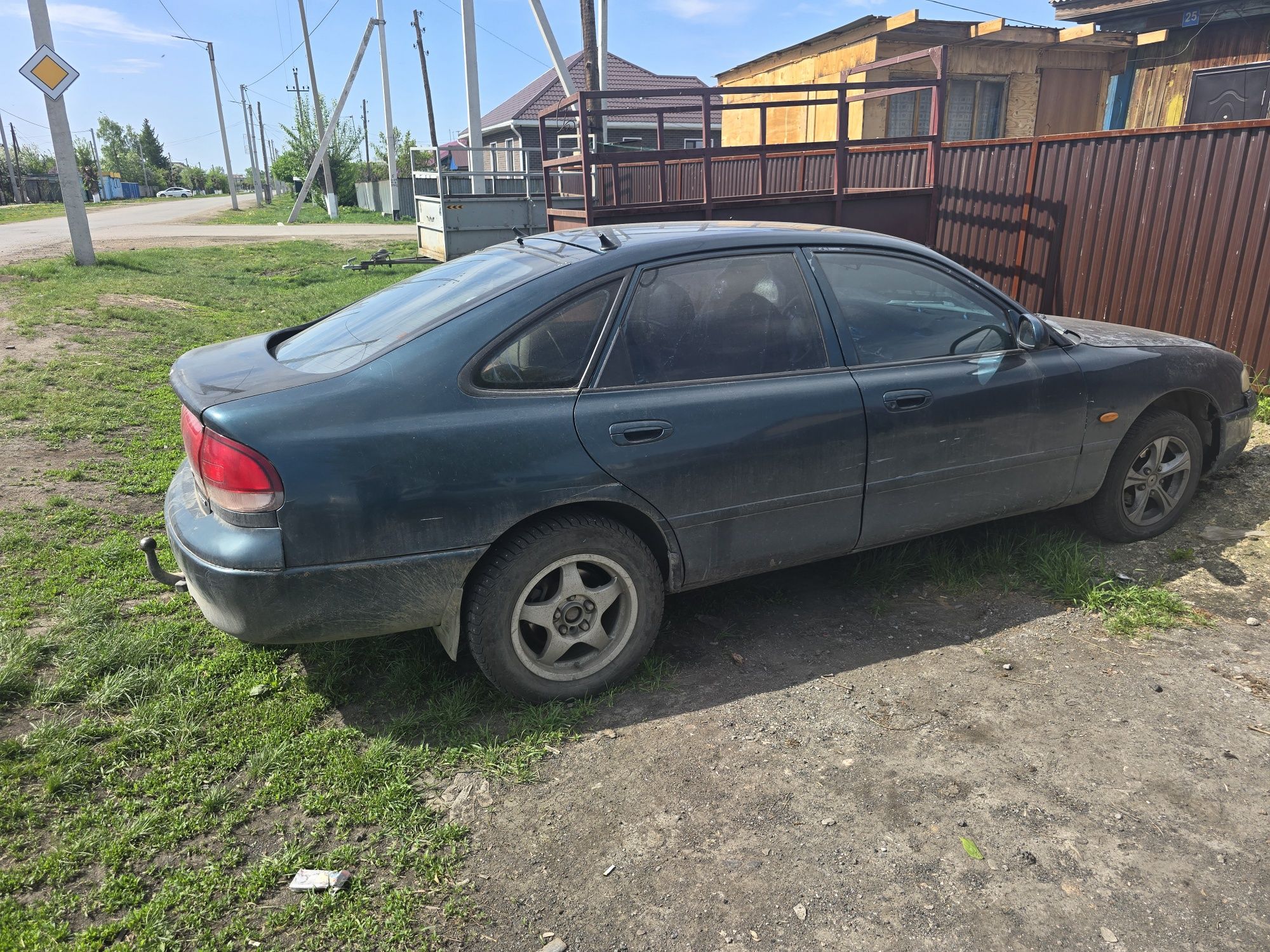 Продам мазда кронус