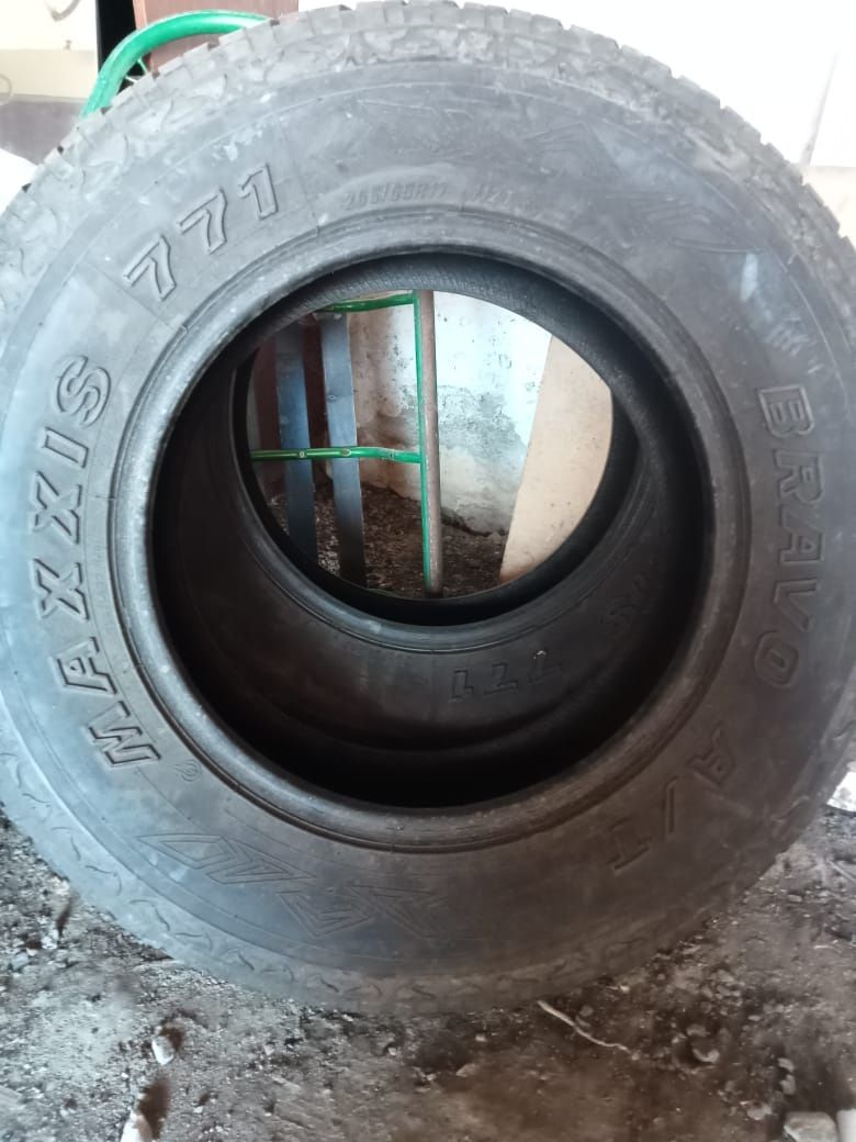 Продам шины на 17