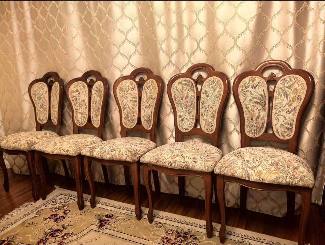 Продаю Стулья  5 штук