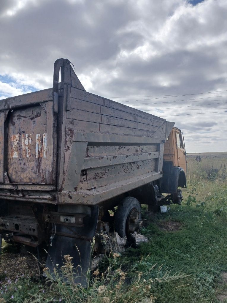 Камаз на запчасти