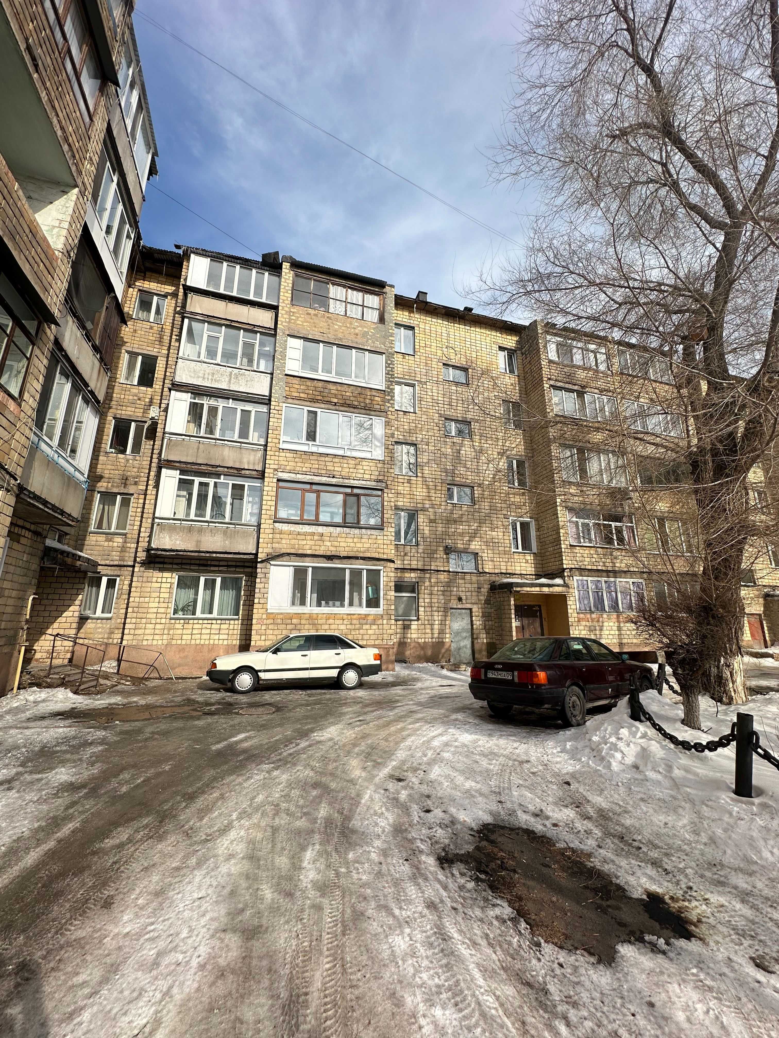 1-ком с ремонтом. Крамского 44/2. Площадь 36м². Кухня 8м². Кирпич 1977