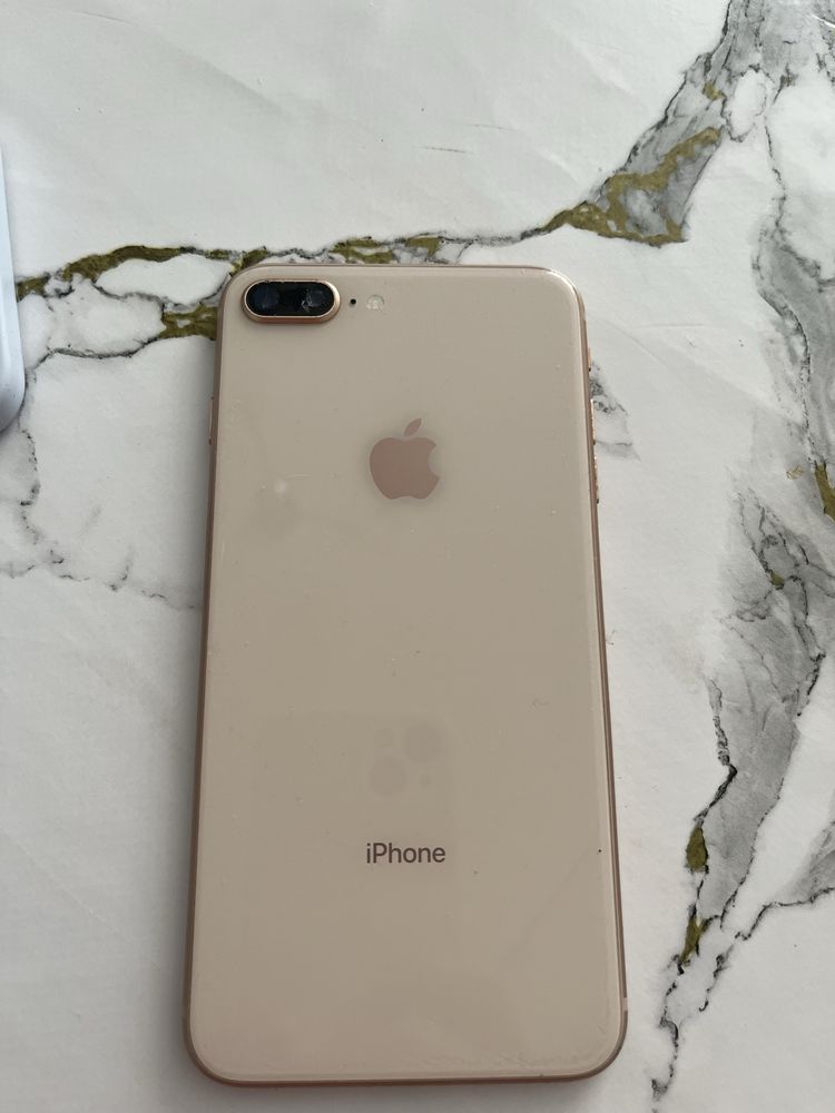 Продам Apple 8 плюс