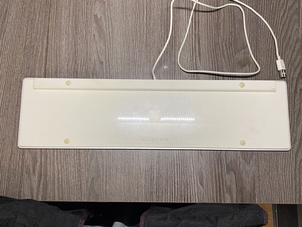 Клавиатура Apple