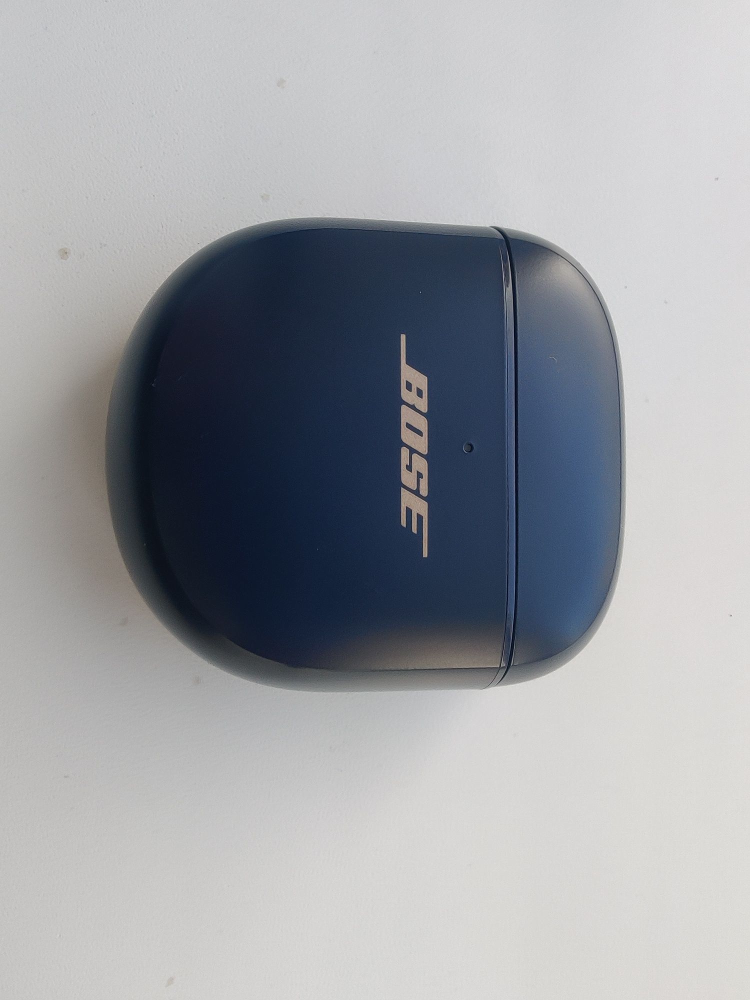 Кейс - зарядка для Bose QuietComfort-2 Q
