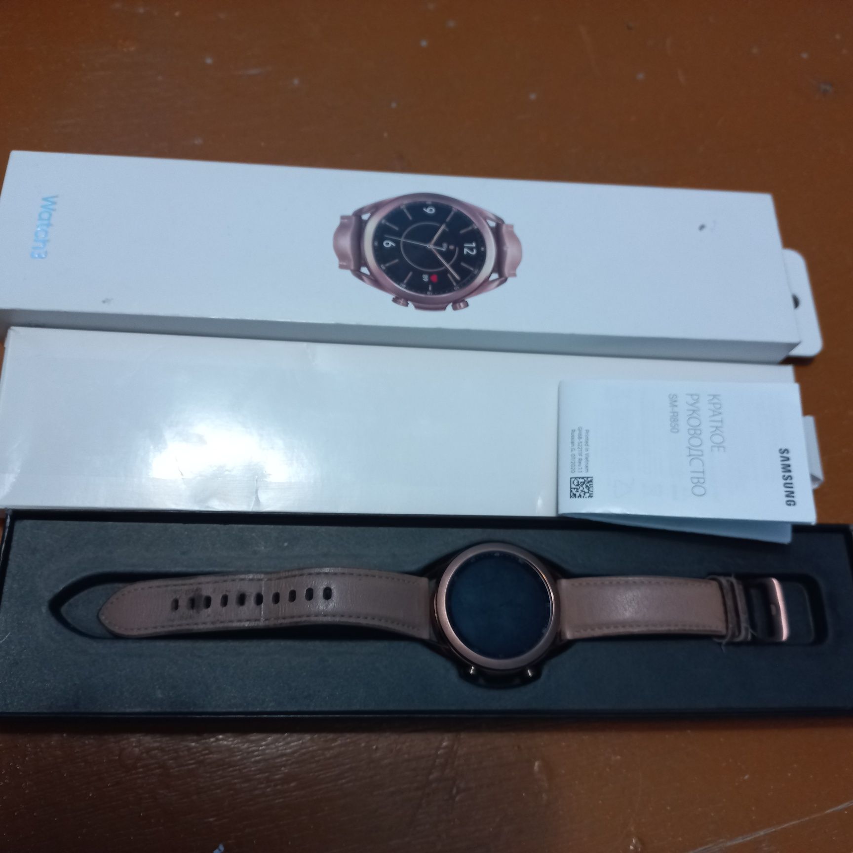 Samsung  Galaxy Watch3 часы продаётся в хорошем состоянии.